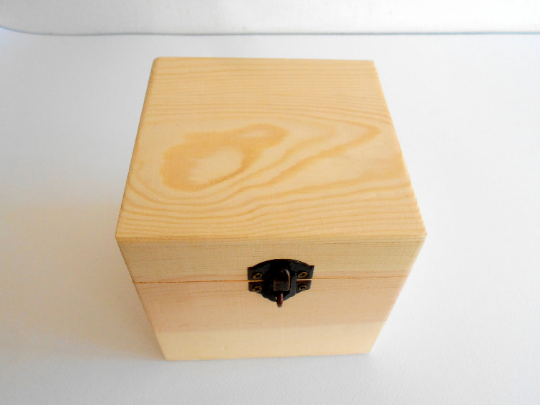 Wooden box chest- square