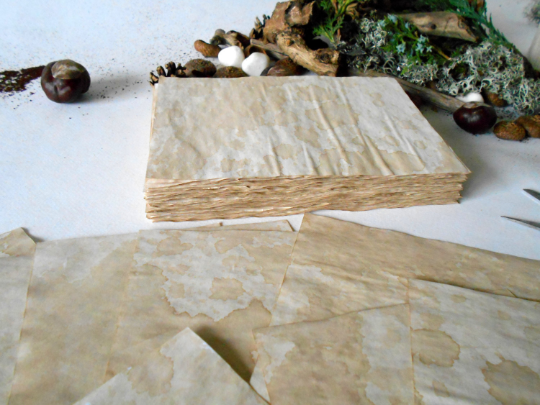 A3 Paper sheets coffee dyed- Set of 10, 25, 40, 50, 75, or 100- blank coffee sheets colored with home made coffee- old looking paper- 100% recycled- 80 gsm.- 54 lbs.- 5.8&#39;&#39; x 8.3&#39;&#39; ( 15 x 21 cm. )