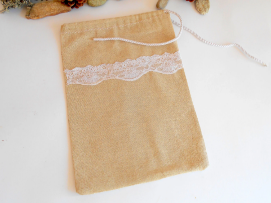 Organic linen bags with white French lace - Weddings drawstring rustic bags- decorative rope closing linen sacks- Linen favour bags- Choose a size