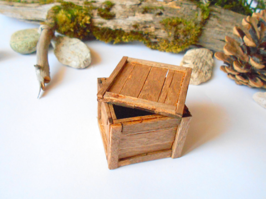 Miniature transporting box coffer- chest box made of bamboo sticks- box with a cap for dollhouse- Scale 1/12 doll accesories- mini box crate