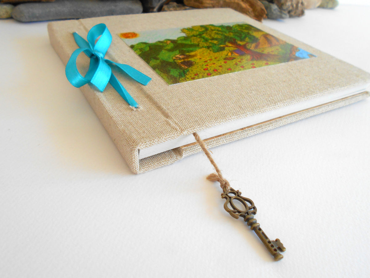 Handmade fabric sketchbook journal- Refillable hardcover blank book with a pocket on the inside cover- personalized ecofriendly blank sketchbook
