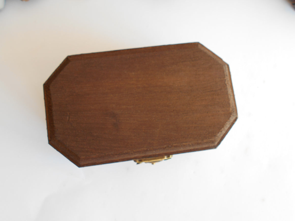 Wooden keepsake box- large eight side box- wooden box with bronze-color hinges- bamboo wood box- 4.9&#39;&#39; x 2.8&#39;&#39; x 2&#39;&#39;- Medium Brown