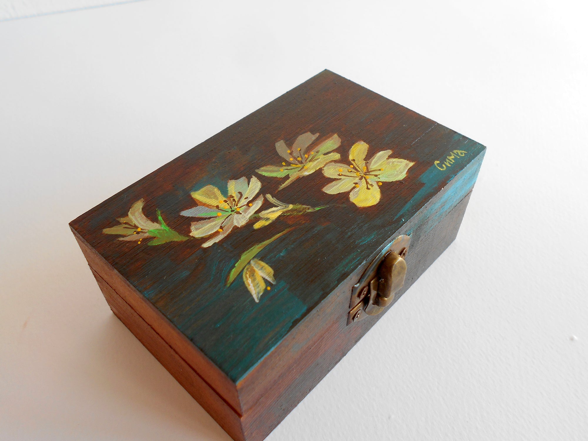Flower art wooden jewelry box- acrylic painted rectangular box- wooden box with bronze colored hinges- fir tree wood box