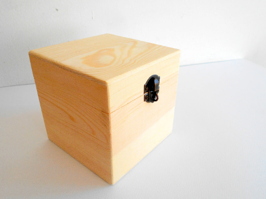 Unfinished Wooden box chest- square - Exiarts & Ecocrafts