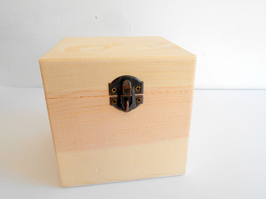 Unfinished Wooden box chest- square - Exiarts & Ecocrafts
