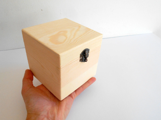 Unfinished Wooden box chest- square - Exiarts & Ecocrafts