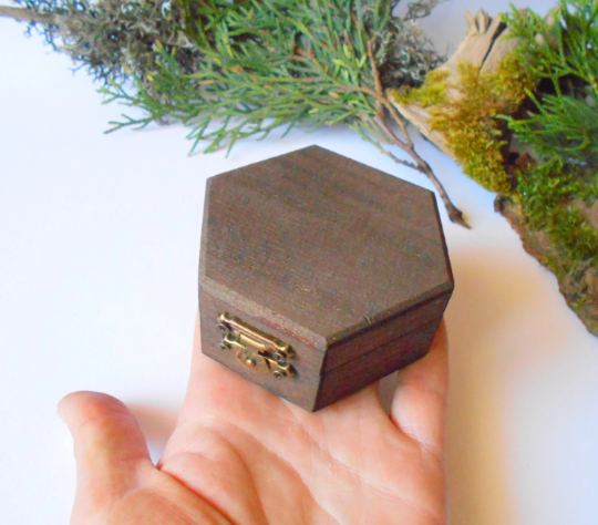 Hexagon Wooden ring box - Exiarts & Ecocrafts