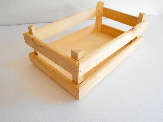 This wooden crate is made of quality pine wood and is crafted in the traditional vintage style of wooden crates from some centuries ago.
