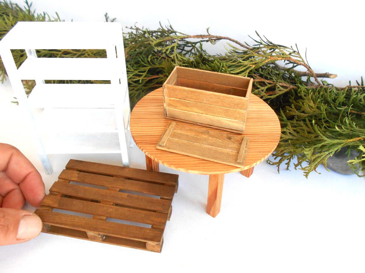 Miniature wooden box with lid in 1:12 scale dollhouse accessories - made to order beech wood miniature box in light brown
