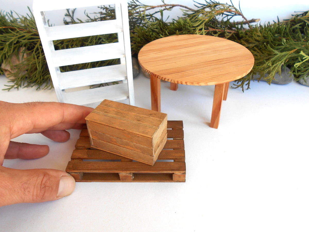 Miniature wooden box with lid in 1:12 scale dollhouse accessories - made to order beech wood miniature box in light brown