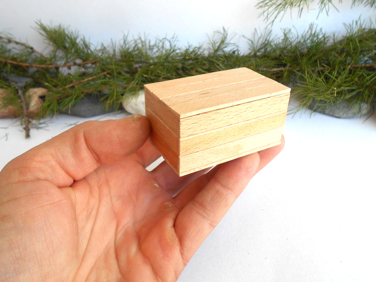 Miniature Wooden Box with Lid – 1:12 Scale Dollhouse Accessory, Handcrafted Hand-Cut Beech Wood, 2.5" × 1.5" × 1.25"