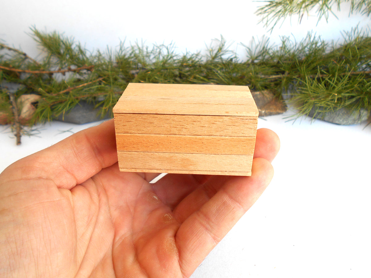 Miniature Wooden Box with Lid – 1:12 Scale Dollhouse Accessory, Handcrafted Hand-Cut Beech Wood, 2.5" × 1.5" × 1.25"