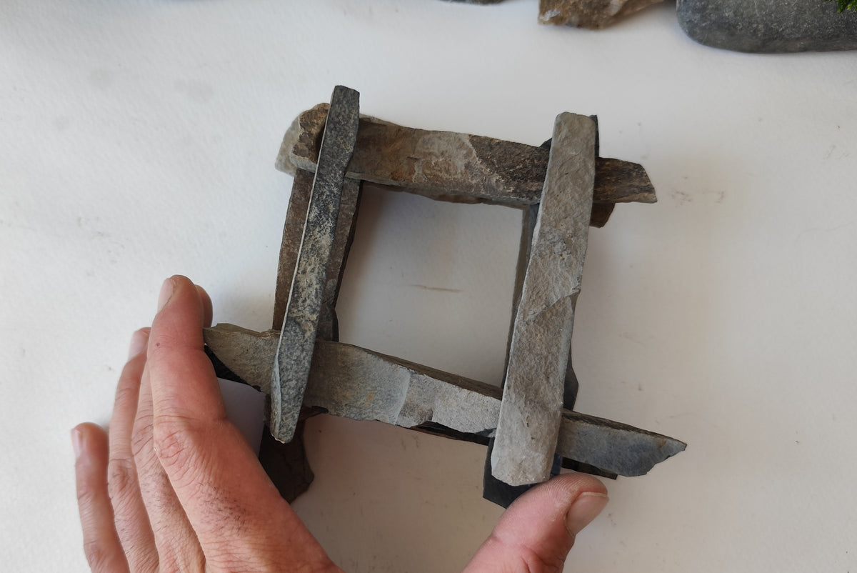 Rock type: Sandstone.
Quantity: Set of 10 pieces.
The shape of stones: fbeam-shaped, mainly rectangle-shaped but with irregular unique forms.
Thickness: 0.3&quot; to 0.8&quot; thick ( 0.7 to 2 cm. )A
Size: about 4.5&quot; to 6.5&quot; ( 11.5 to 16.5 cm. )
Strength: durable and strong- not easy to break.