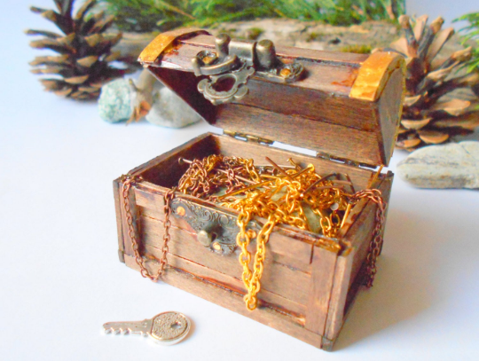 Miniature treasure chest box- Dollhouse chest box -mini accesories- 1/12 scale mini wooden vintage treasury box