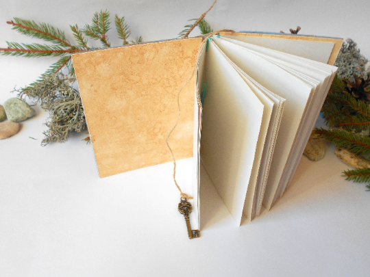 Felt travel journal hardcovers with a key bookmark- travel journal- blank book with 100 pages of 100% recycled paper- Eco-friendly journal