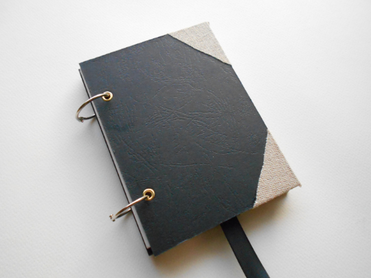 Personilized black travel journal- Choose page number- 80 gsm, 100% recycled- Black refillable eco-friendly journal with a pocket on the inside cover